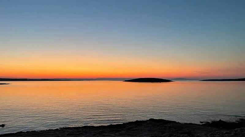 L'alba sul mare a Premantura