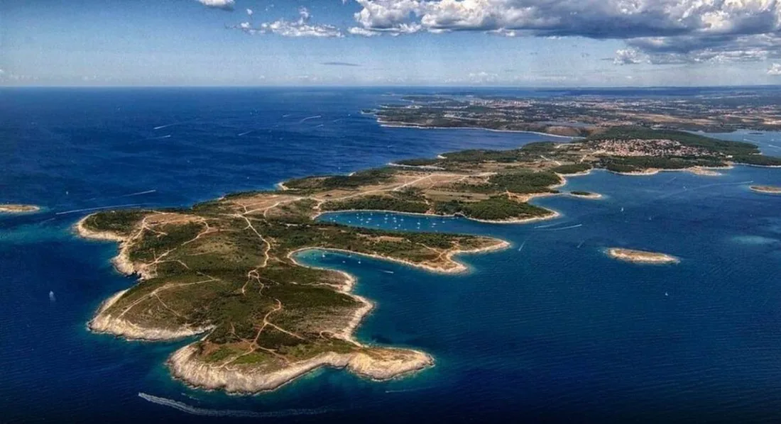 La costa di Premantura vista dall'alto
